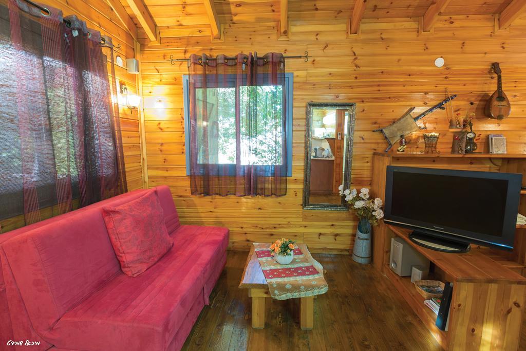 Musical Garden Cabins モシャヴ・ラマト エクステリア 写真