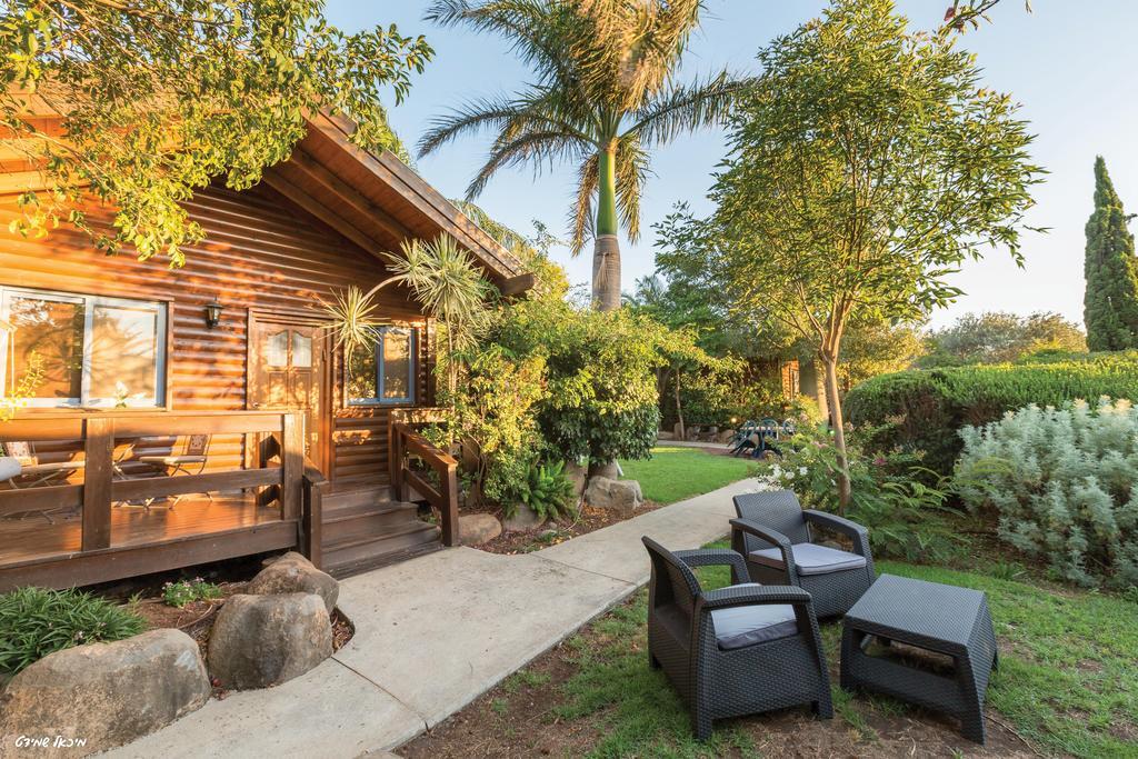 Musical Garden Cabins モシャヴ・ラマト エクステリア 写真