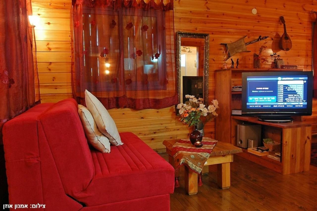 Musical Garden Cabins モシャヴ・ラマト エクステリア 写真